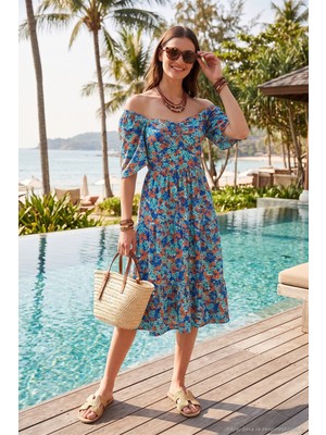 Lela Desenli Oversize Fit Carmen Yaka Büzgü Detaylı Midi Boy Elbise Bayan Elbise 67810557