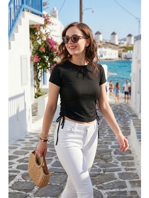 Lela Yanlardan Büzgülü Kısa Kollu Crop Bluz Bayan Bluz 5864010