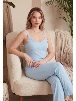 Lela Regular Fit Güpür Detaylı Askılı Yuvarlak Yaka Pijama Takımı Bayan Pijama Takımı 65770822