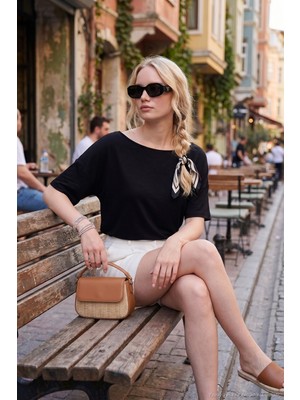 Lela Standart Fit Drape Detaylı Yarasa Kol T Shirt Bayan T Shirt 5866962
