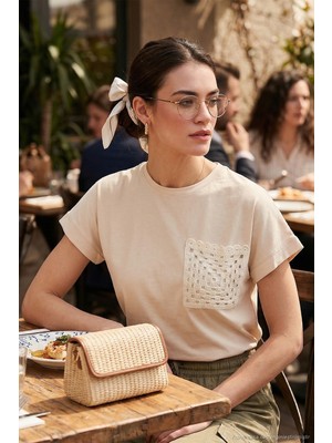 Lela Pamuklu Tek Cepli Regular Fit Bisiklet Yaka T Shirt Bayan T Shirt 5865818