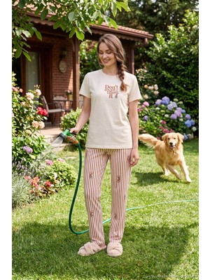 Lela Pamuklu Regular Fit Desenli Bisiklet Yaka Pijama Takımı Bayan Pijama Takımı 65790784