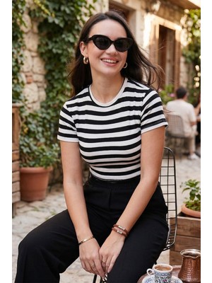 Lela Slim Fit Bisiklet Yaka Çizgili T Shirt Bayan T Shirt 5866110