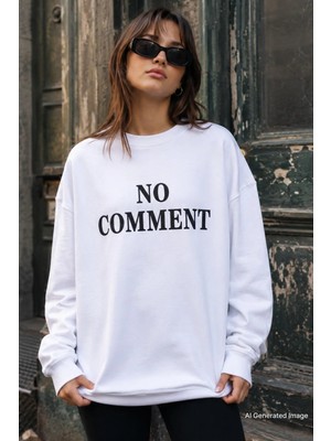 Madmext Beyaz Bisiklet Yaka Baskılı Oversize Kadın Sweatshirt MG1902