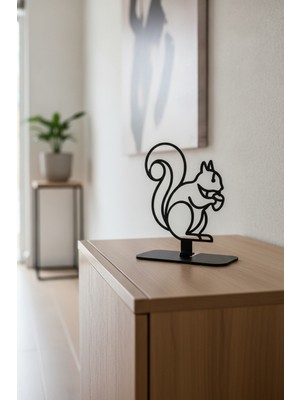 Bafidica Sincap Figürlü Modern Masa Üstü Dekoratif Obje Siyah Metal Ofis Aksesuarı Yükseklik: 18 cm