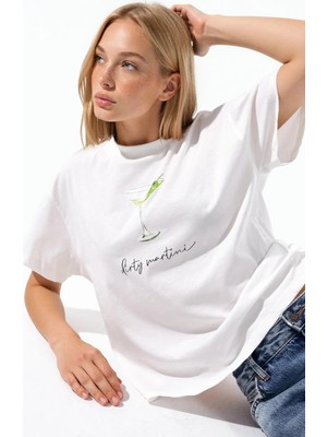 Hiccup Kadınlar Baskı Detaylı Regular Fit Bisiklet Yakalı %100 Pamuklu T-shirt Beyaz