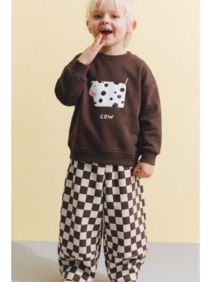 Magu Çocuk Baskılı Kahverengi Sweatshirt ve Dama Desenli Eşofman Altı Takımı