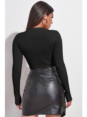 Kadın Siyah Göğüs Dekolteli Uzun Kollu Cut Out Crop Top Bluz