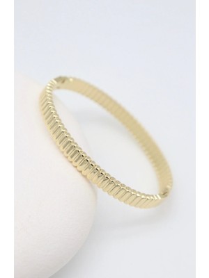 Bade Jewelry Vip Gold Çizgili Tasarım Kararmaz Çelik Şık Kelepçeli Bilezik