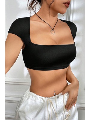 Kadın Siyah Sırt Dekolteli ve Boyundan Bağlamalı Yarım Kol Crop Top Bluz