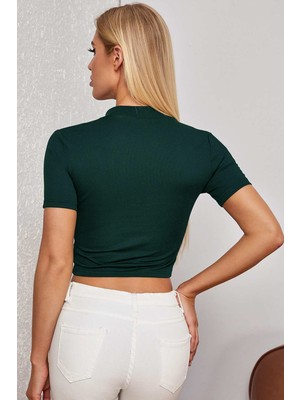 Kadın Yeşil Yarım Fermuarlı ve Kısa Kollu Crop Top Bluz