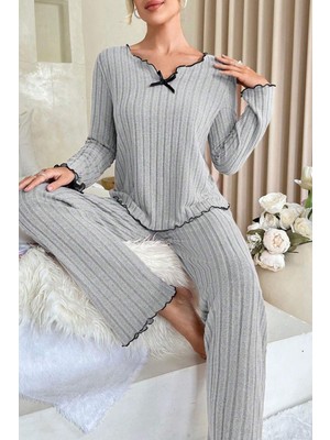Kadın Gri Çizgili Uzun Kollu Fiyonk Detaylı Pijama Takımı Rahat Mevsimlik