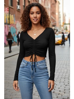 Nemere Kadın Siyah Uzun Kol Drapeli Bağcık Detaylı Crop Top Bluz