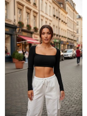 Nemere Kadın Siyah Modern Fit Uzun Kol Göğüs ve Sırt Dekolteli Crop Top Bluz