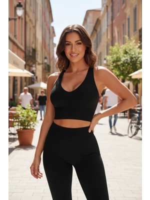 Nemere Kadın Siyah Modern Fit Derin Göğüs Dekolteli Şık Crop Top Bluz