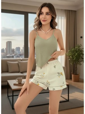 Nemere Kadın Ekru Çiçek Baskılı Şortlu Gecelik Pijama Takımı Rahat Şık 2’li Set