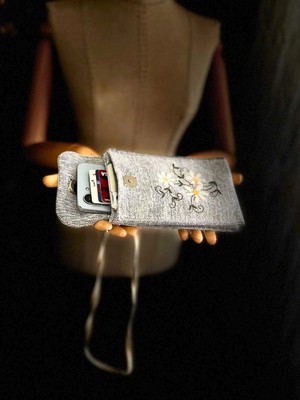Ggart Handmade Meadov Nakış Işlemeli Keten Telefon Çantası, Telefon Kılıfı V60