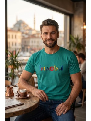 Exve Exclusive Yeşil Üzerine Renkli ve 3 Boyutlu Nakışlı Harflerle Istanbul Yazılı Erkek Tişört Pamuk Penye T-Shirt