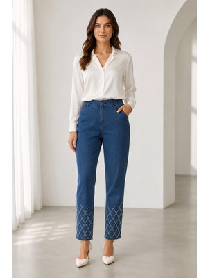 Bihan Store Kadın Paçası Işıltılı Nakış Detaylı Yüksek Bel Denim Pantolon Y26-1505-MAVI