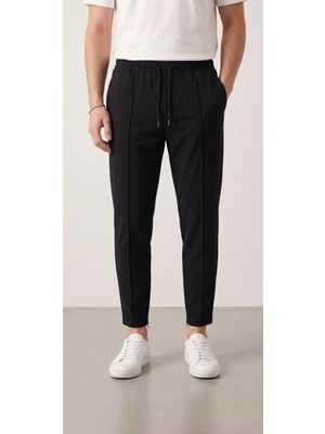 Erkek Siyah Comfort Fit Jogger Pantolon – Ipli Bel ve Fermuarlı Paça