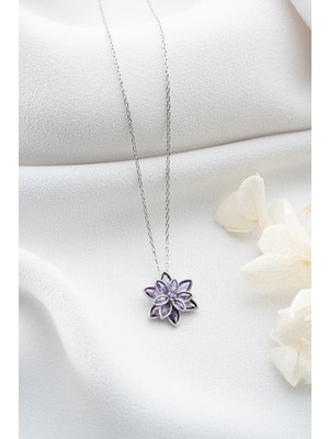 Balevien Mor Lotus Çiçeği Figürlü Gümüş Renk Çelik Kolye