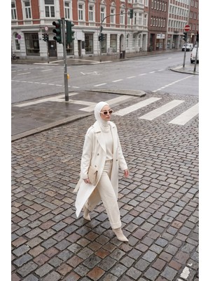 Armine Trend Apolet Detaylı Allerli Astarlı Kuşaklı Kaşe Kaban Beyaz 25KT729