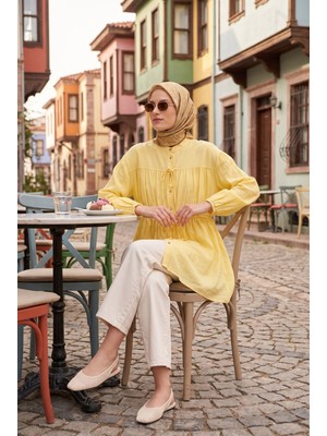Armine Trend Doğal Kumaş Bağcık Detaylı Büzgülü Tam Boy Düğmeli  Tunik Sarı 26YT480