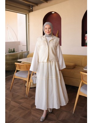İmaj Butik Krem Fermuarlı Yelek Etekli Takım