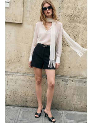 Sateen Kemerli Klasik Şort - Siyah