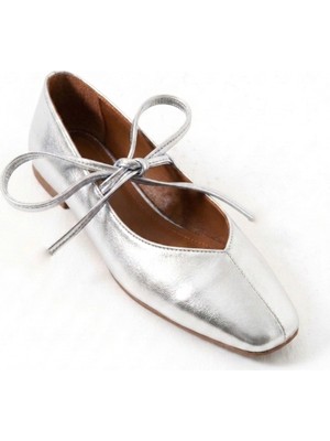 Yula Fashion Shoes Mia Kadın Kapalı Bağcıklı Şık Babet- Gümüş