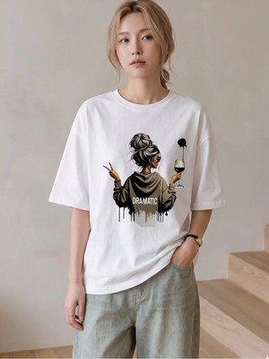 Kozz Style  Beyaz Dramatic Baskı %100 Organik Pamuk Relaxed Fit Yuvarlak Yaka Tişört