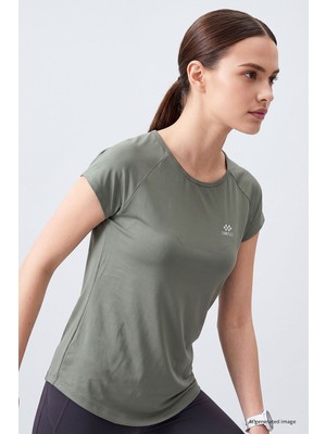 Çağla Sırt Pencereli Kısa Kol Standart Kalıp O Yaka Kadın T-Shirt - 97101