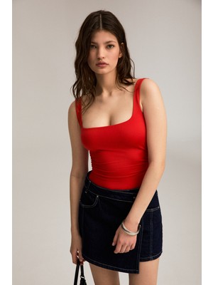 Ethiquet Nerra Kadın Yumuşak ve Esnek Kumaşlı U Yakalı Çıtçıtlı Vucuda Oturan Kırmızı Body Suit