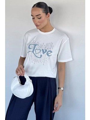 Gülseli Kadın Love Aplikeli Tişört P-00022668