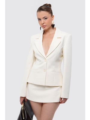 Thalure Kadın Ekru Vücuda Oturan Kısa Klasik Blazer