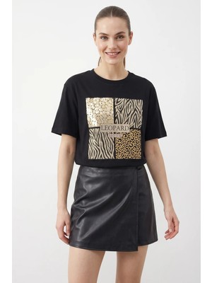Efnaz Style Kadın Taş Detaylı Leopar Baskılı Bisiklet Yaka Rahat Kalıp T Shirt Siyah