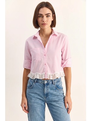 Efnaz Style Kadın Dantel Detaylı Çizgili Crop Pembe Gömlek