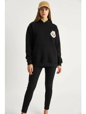 Efnaz Style Kadın Nakış Işlemeli Kapüşonlu Kanguru Cepli Siyah Sweatshirt