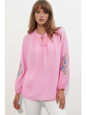 Efnaz Style Kadın Bağcıklı Oversize Nakışlı Çiçek Desenli Pembe Bluz