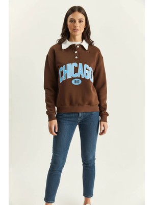 Efnaz Style Kadın Polo Yaka Chicago Baskılı Üç Iplik Şardonlu Acı Kahve Sweatshirt