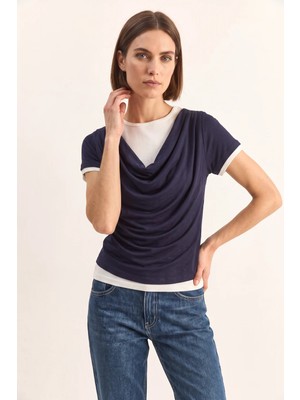 Efnaz Style Kadın Çift Kat Görünümlü Degaje Yaka Kısa Kol T Shirt Lacivert