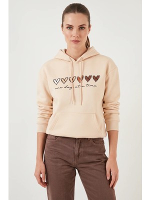 Efnaz Style Kadın Üç Iplik Şardonlu Renkli Kalp Baskılı Kapşonlu Bej Sweatshirt