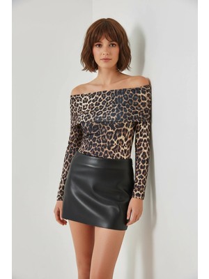 Efnaz Style Kadın Madonna Yaka Desenli Leopar Bluz