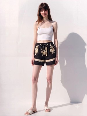 Kozz Style Kadın Dokuma Viskon Kısa Şort Siyah Embroidery