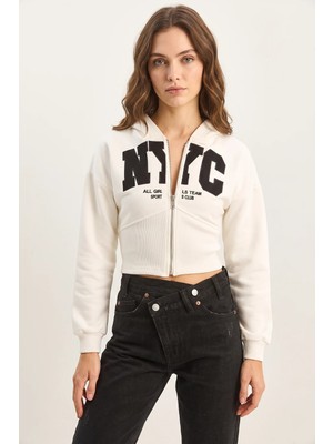 Efnaz Style Kadın Nyc Nakışlı Üç Iplik Şardonlu Kapüşonlu Crop Beyaz Hırka
