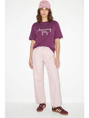 Efnaz Style Kadın Nakışlı Yazı Işlemeli Kayık Yaka T Shirt Mor