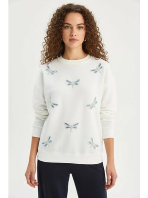 Efnaz Style Kadın Bisiklet Yaka Yusufcuk Taş Işlemeli Relaxed Beyaz Sweatshirt