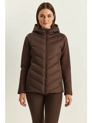Efnaz Style Kadın Kapüşonlu Fermuarlı Garnili Slim Fit Acı Kahve Mont