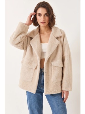Efnaz Style Kadın Çift Cepli Oversize Peluş Bej Mont