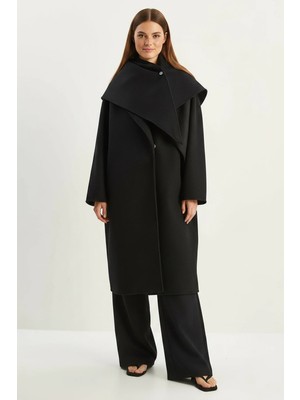 Efnaz Style Kadın Klapa Yaka Fular Aksesuarlı Oversize Kaşe Siyah Kaban